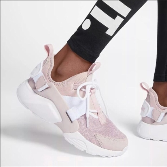 NWT🦄Nike Air Huarache city - Picture 6 of 7